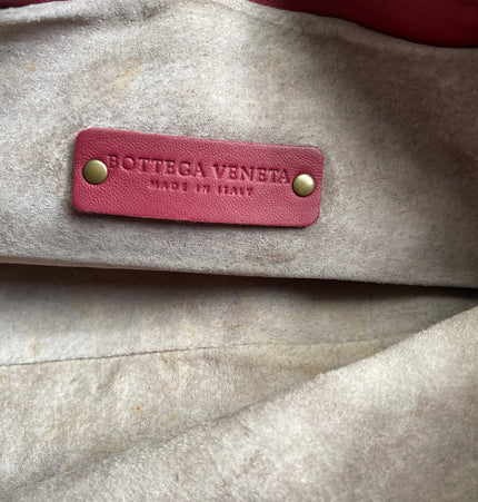 Bottega veneta leather crossbody bag