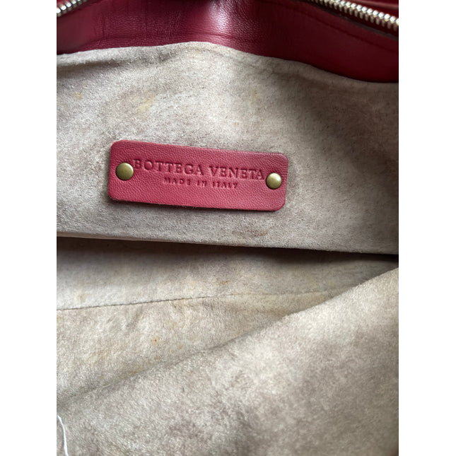 Bottega veneta leather crossbody bag