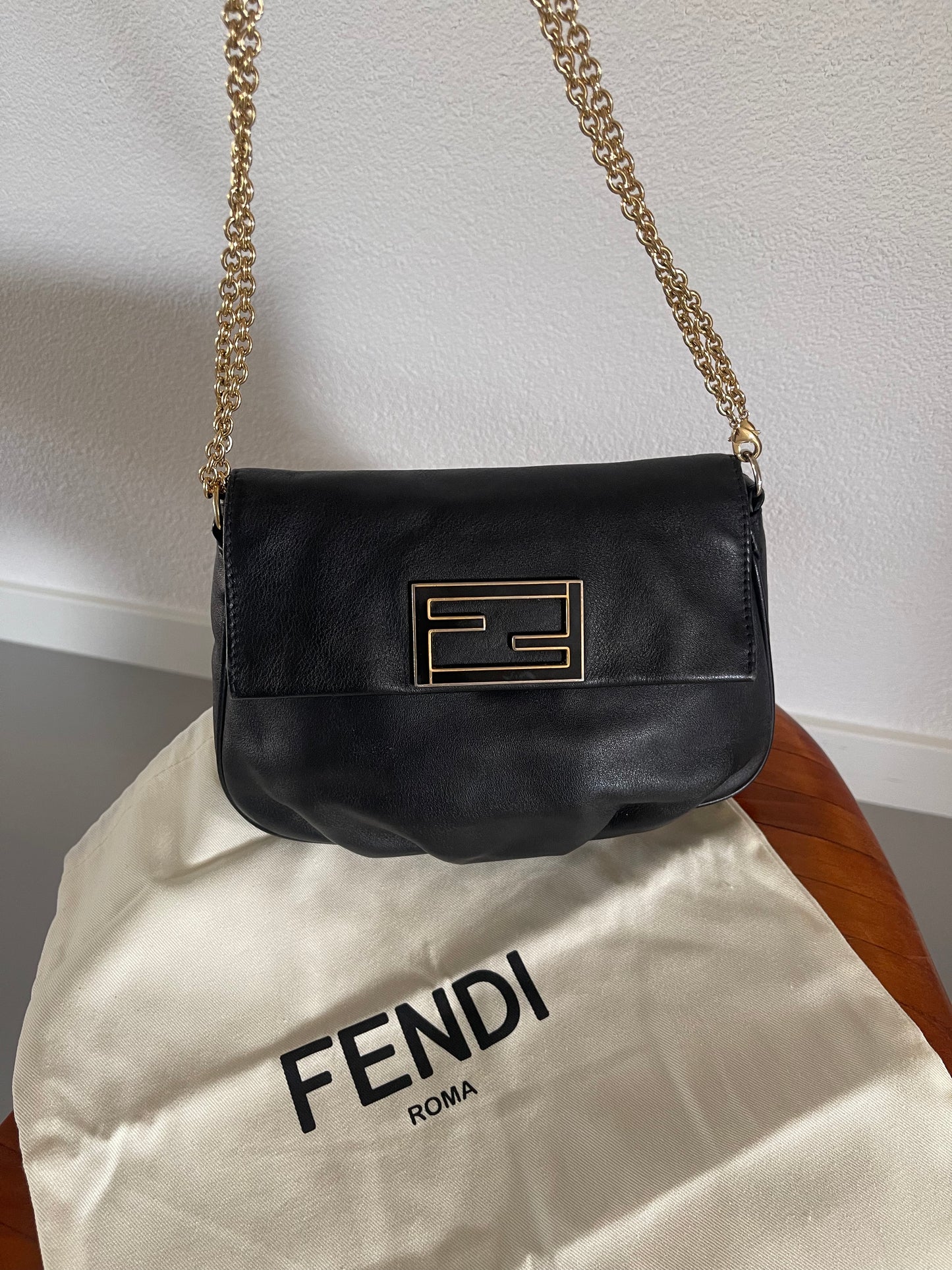 Fendi baguette leather crossbody/shoulder bag