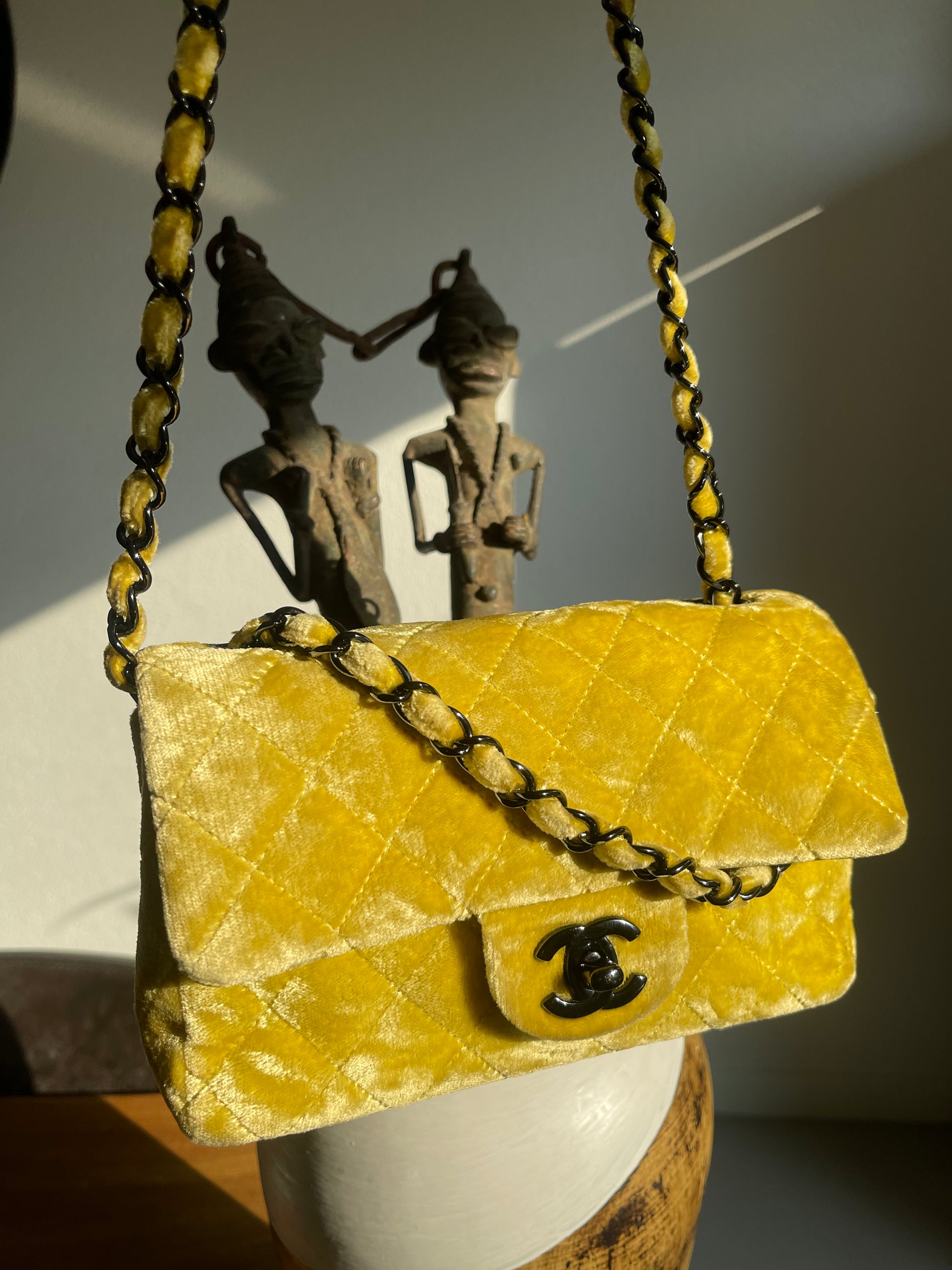 Chanel classique timeless velvet crossbody bag Phivo luxe vintage
