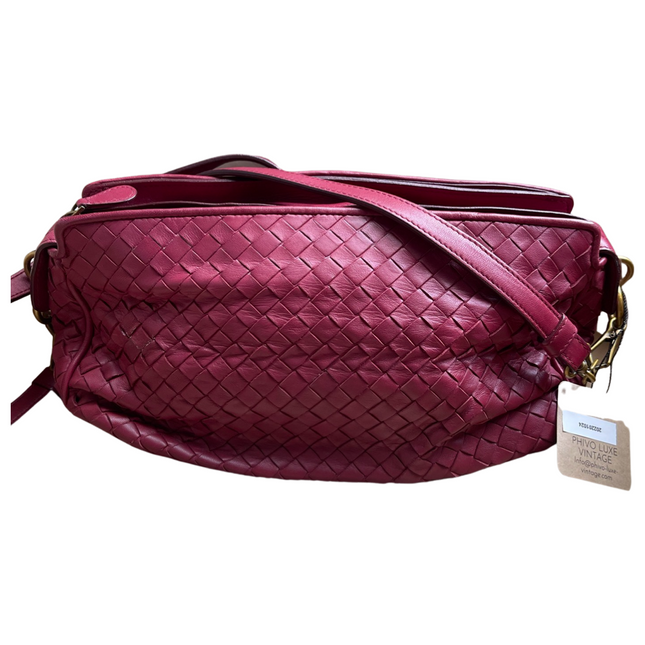 Bottega veneta leather crossbody bag