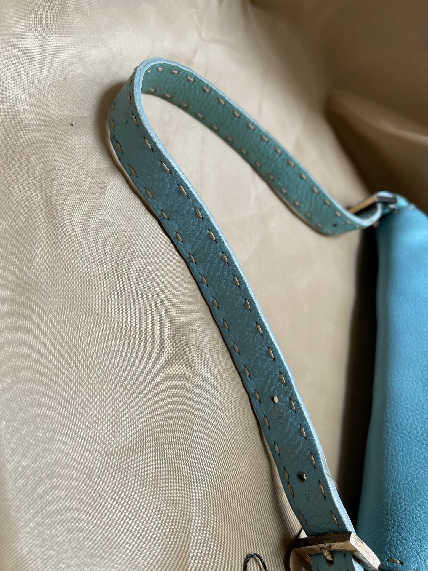 Fendi baguette leather shoulder bag