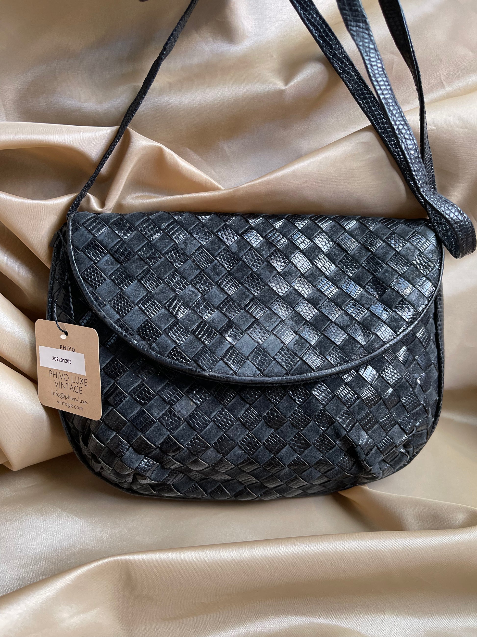 Bottega veneta 2025 crossbody bag