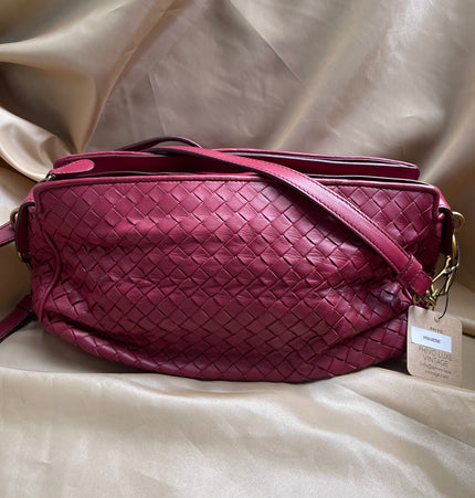Bottega veneta leather crossbody bag