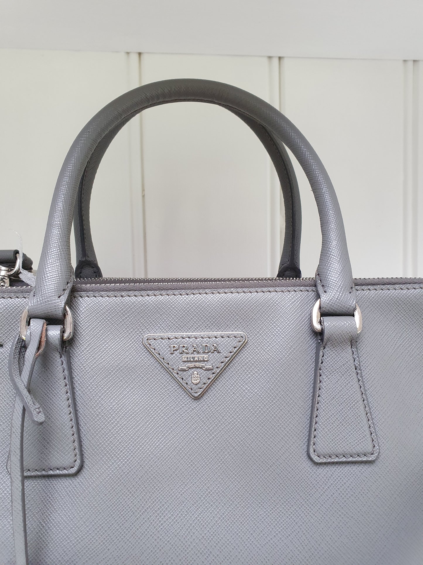 Prada galleria saffiano handbag