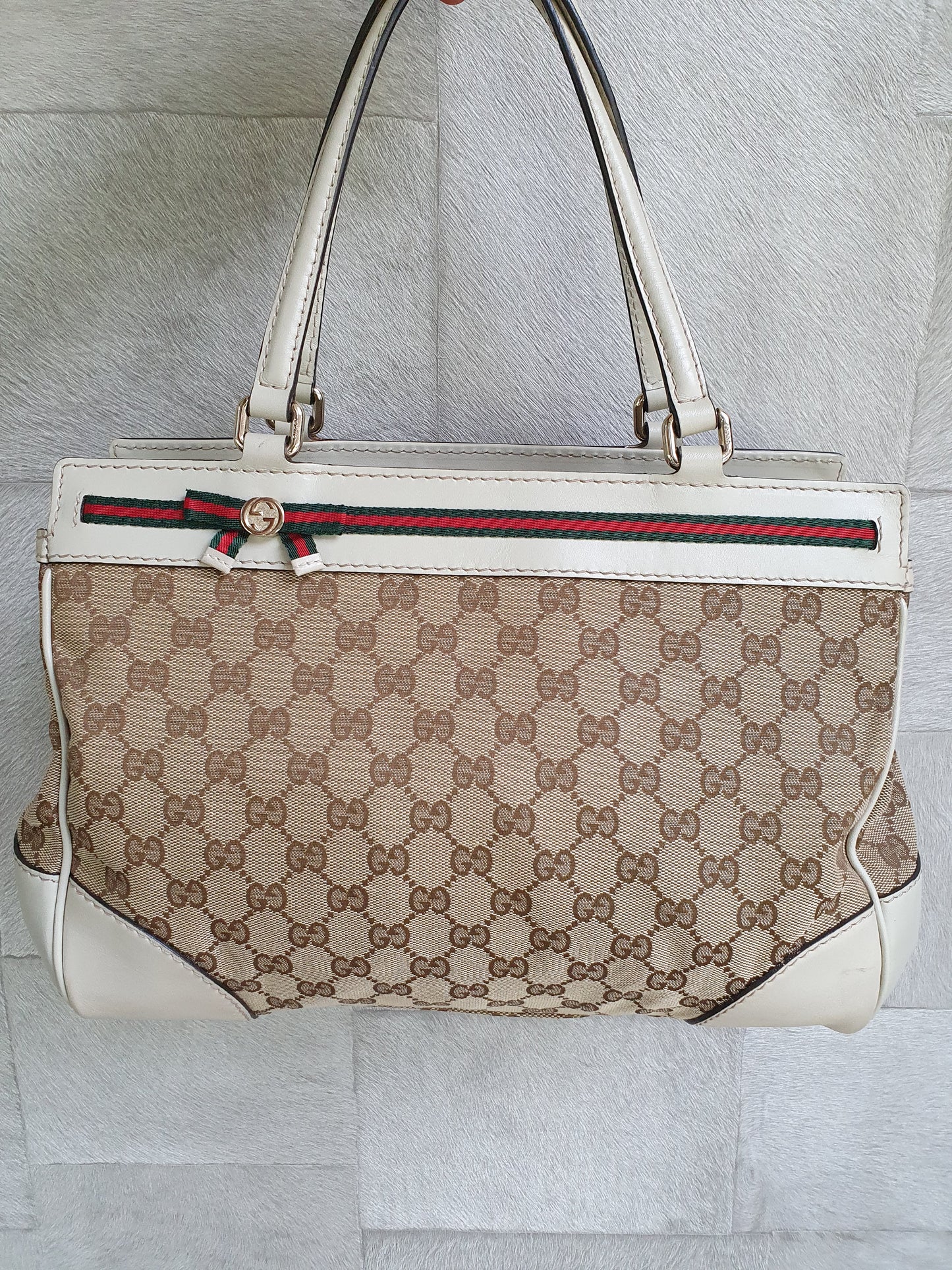 Gucci shoulder bag