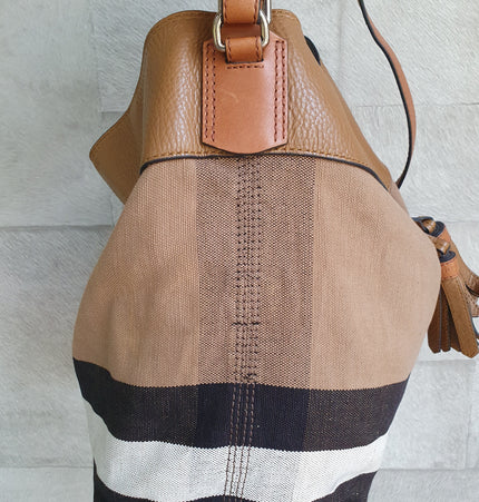 Burberry bucket bag