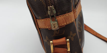 Louis vuitton tracadero crossbody bag