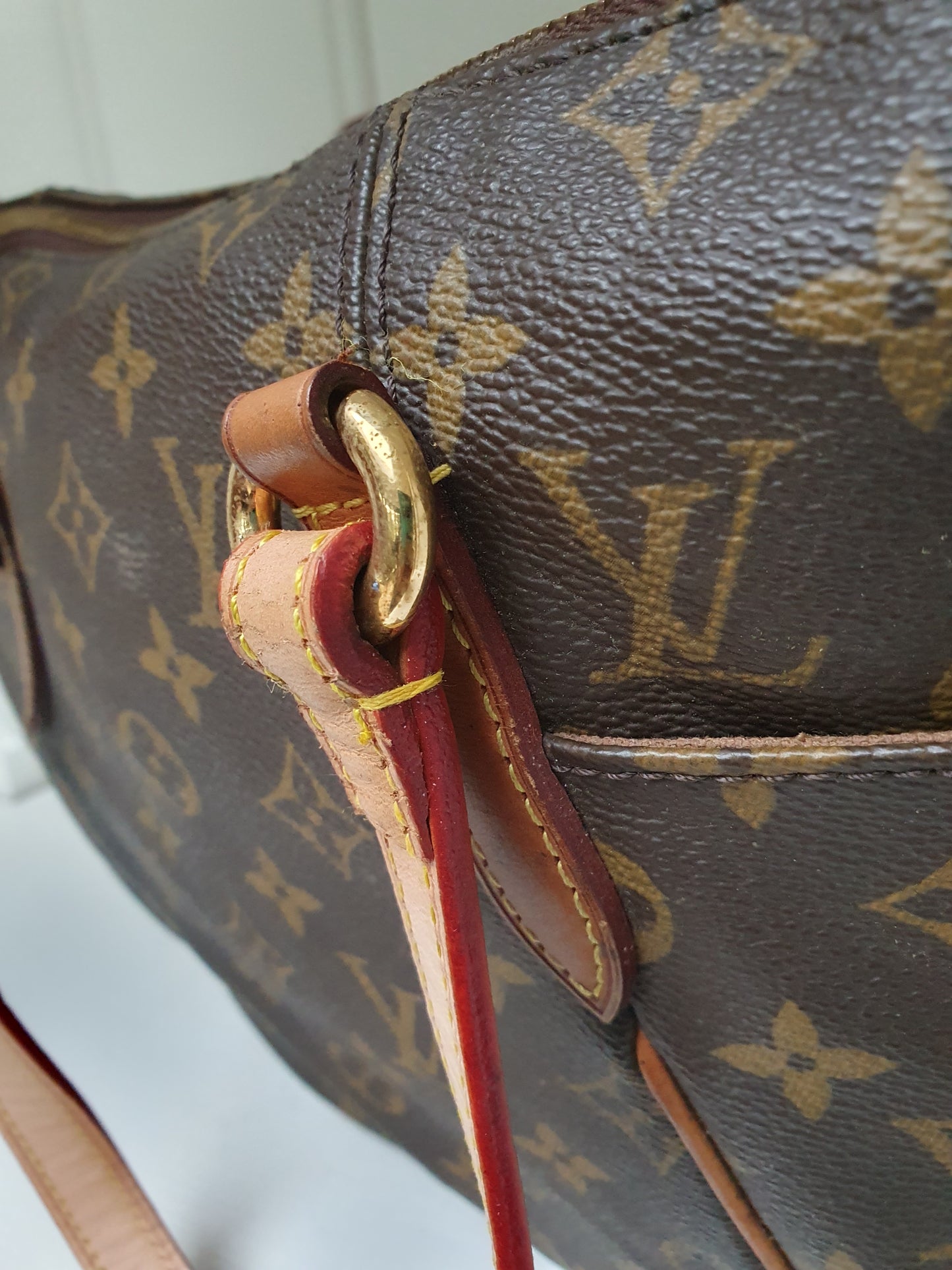 Louis vuitton totally handbag