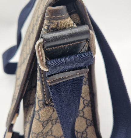 Gucci gg monogram messenger bag