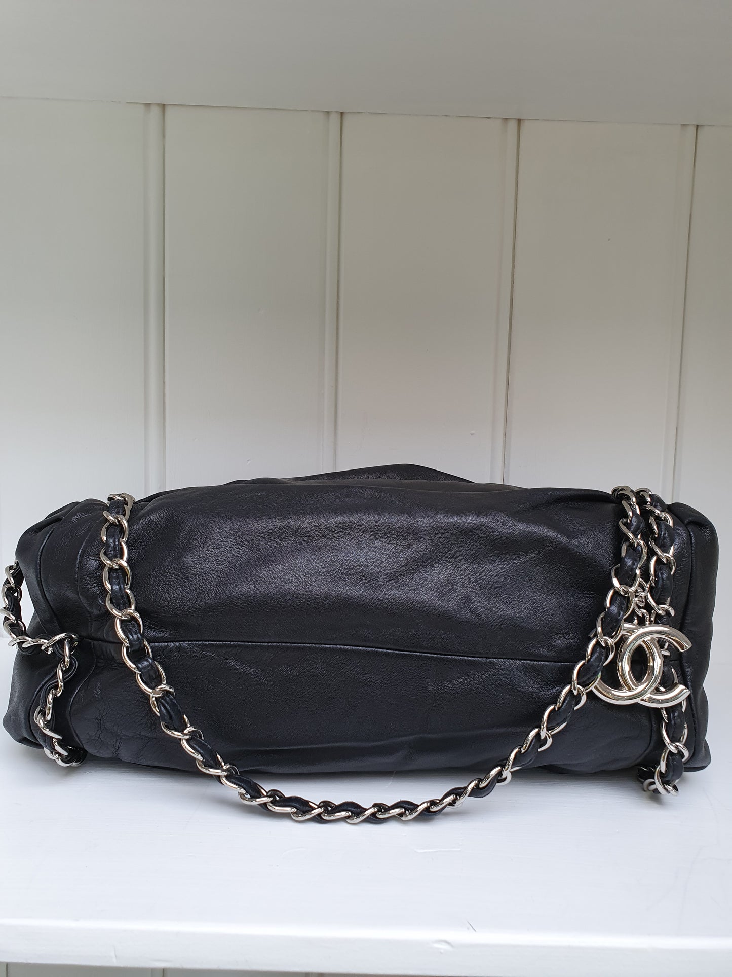 Chanel chain crossbody bag