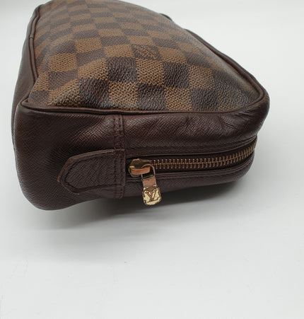Louis Vuitton Damier Ebene  beauty pouch