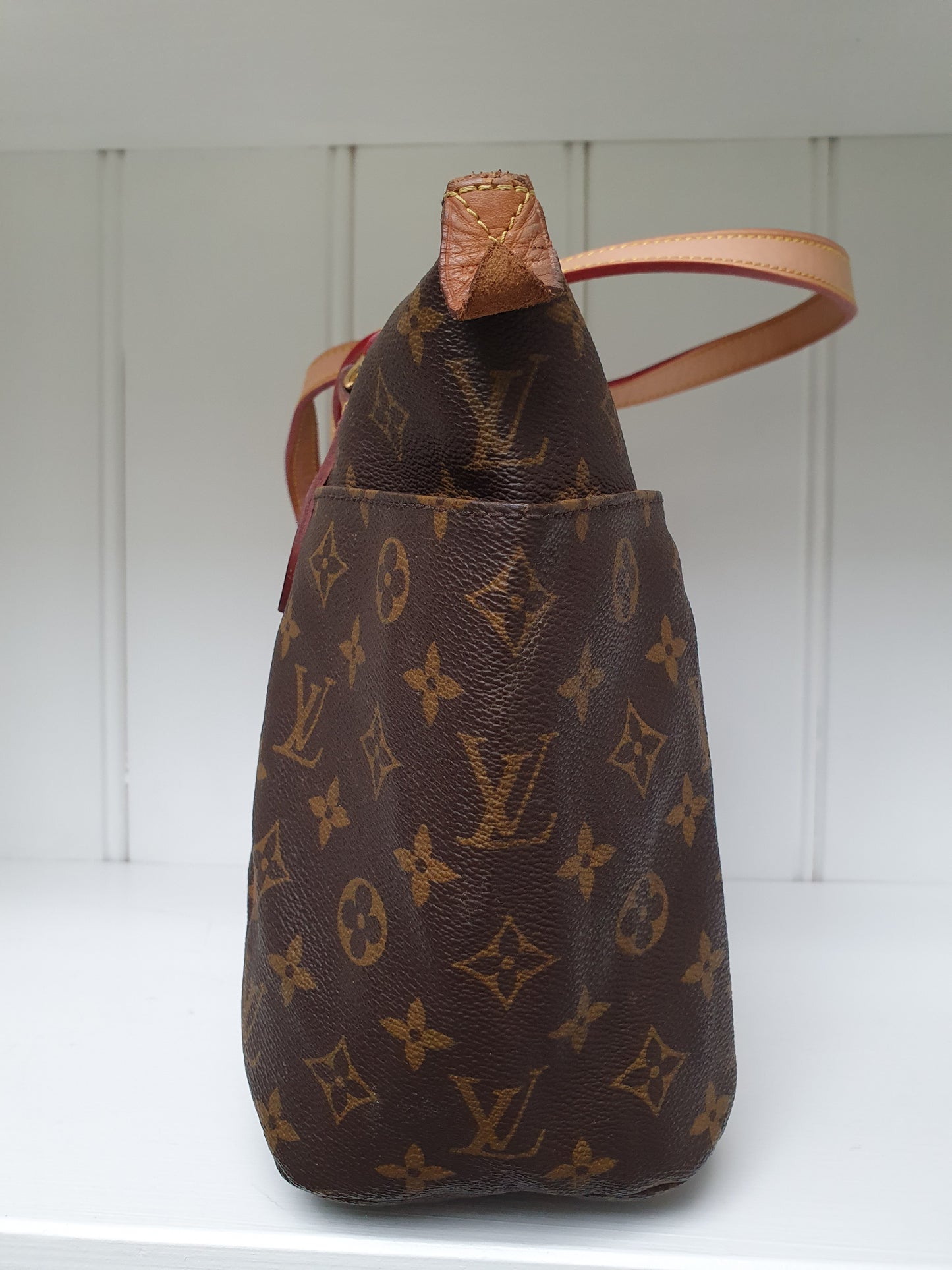 Louis vuitton totally handbag