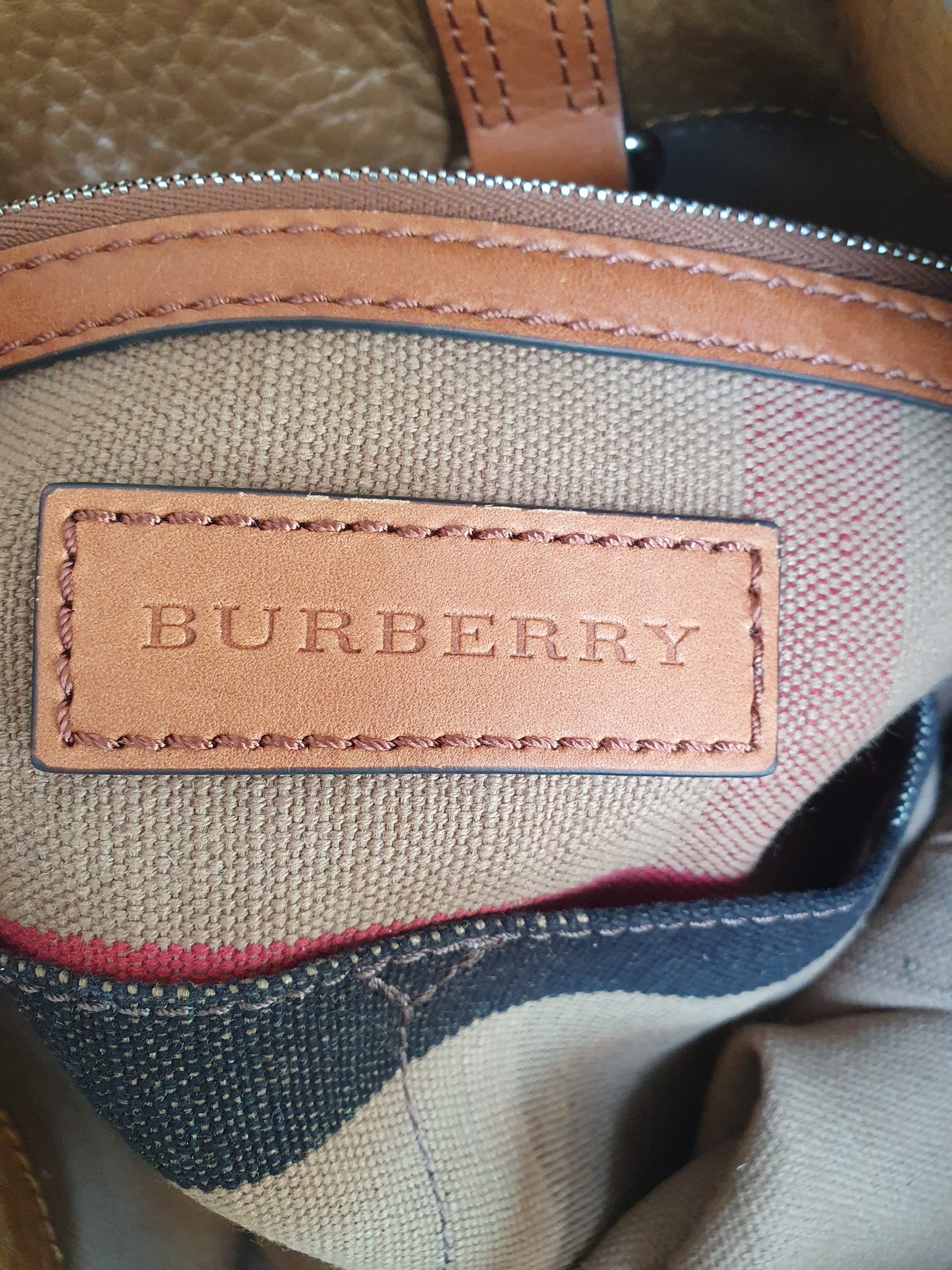 Burberry bucket bag