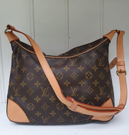 Louis vuitton boulogne crossbody/shoulder bag