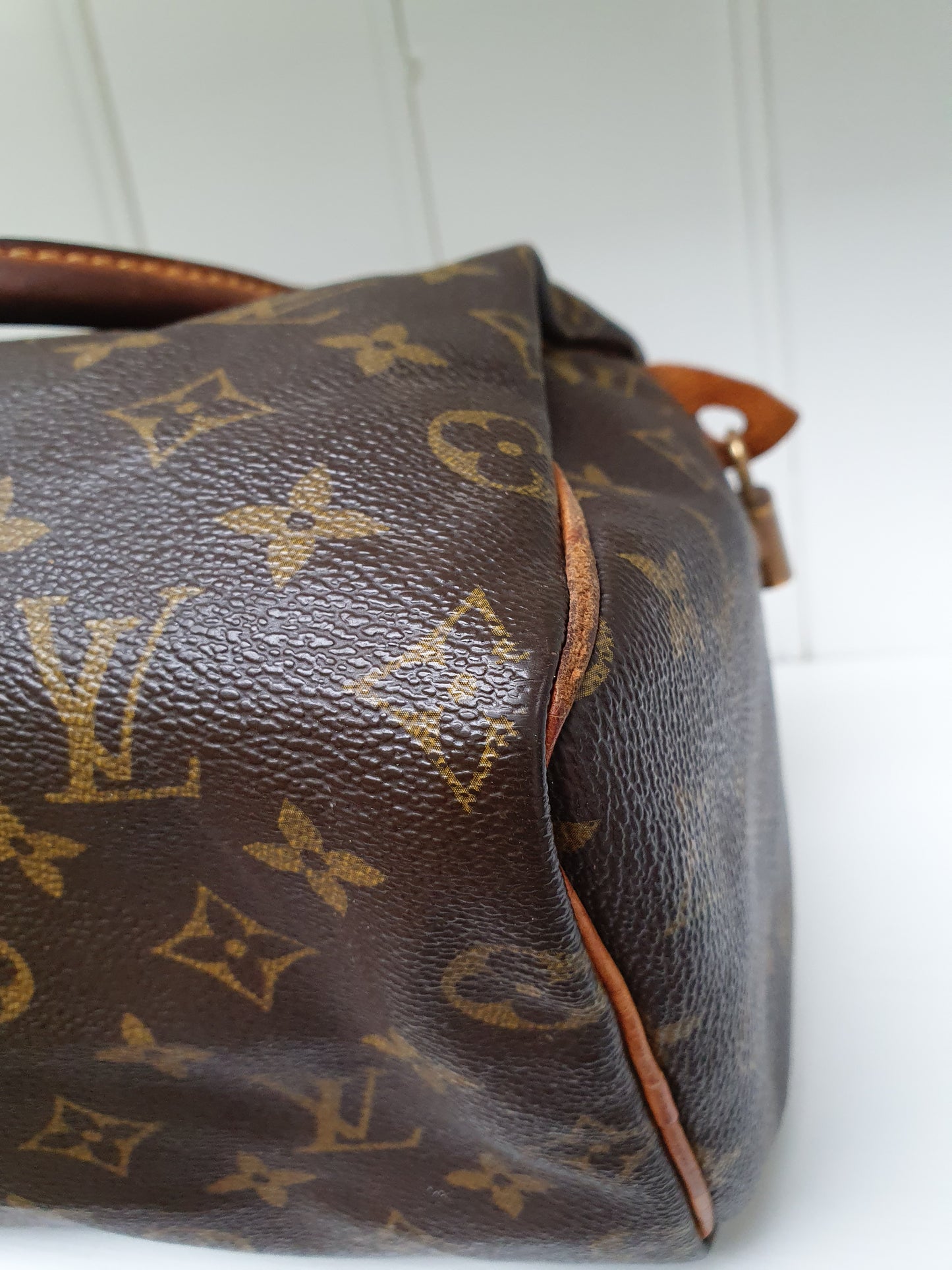 Louis vuitton speedy 25 hand bag