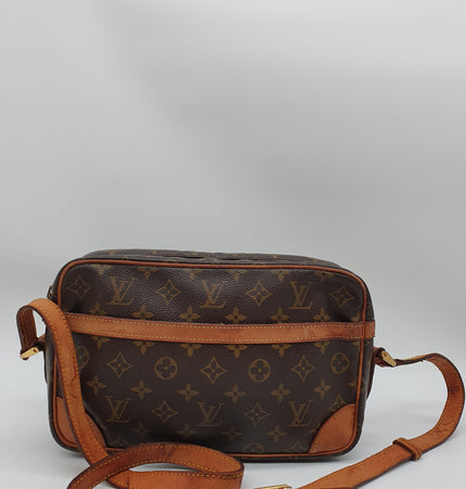 Louis vuitton tracadero crossbody bag