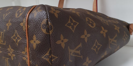 Louis vuitton totally handbag