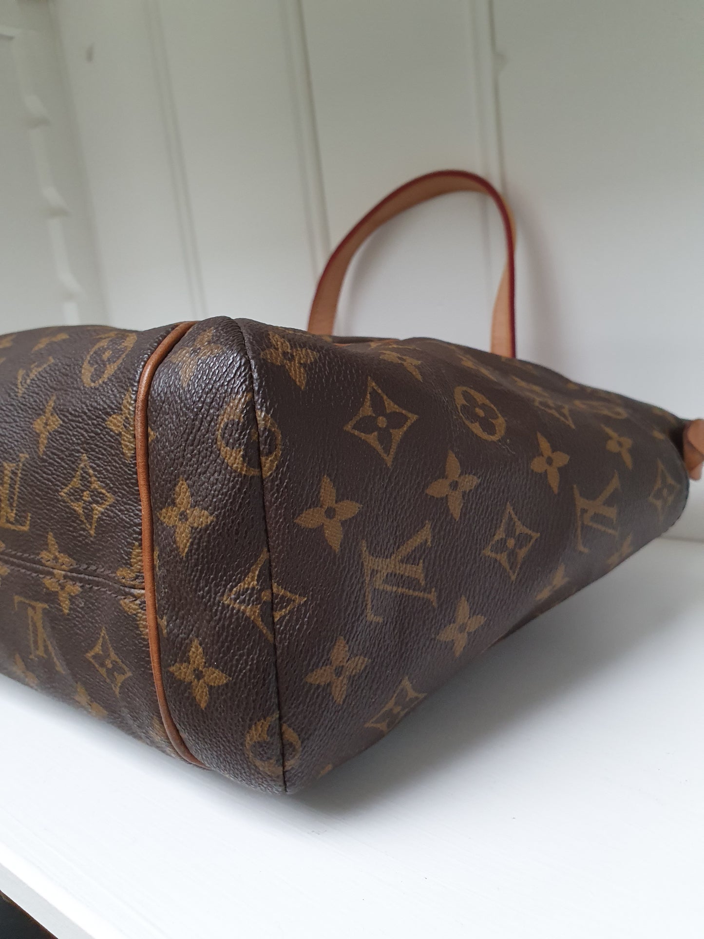 Louis vuitton totally handbag