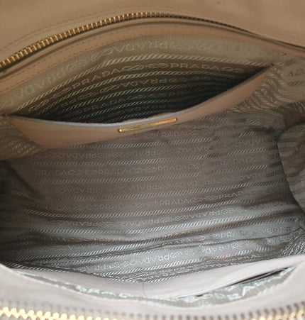 Sac à main Prada en cuir saffiano
