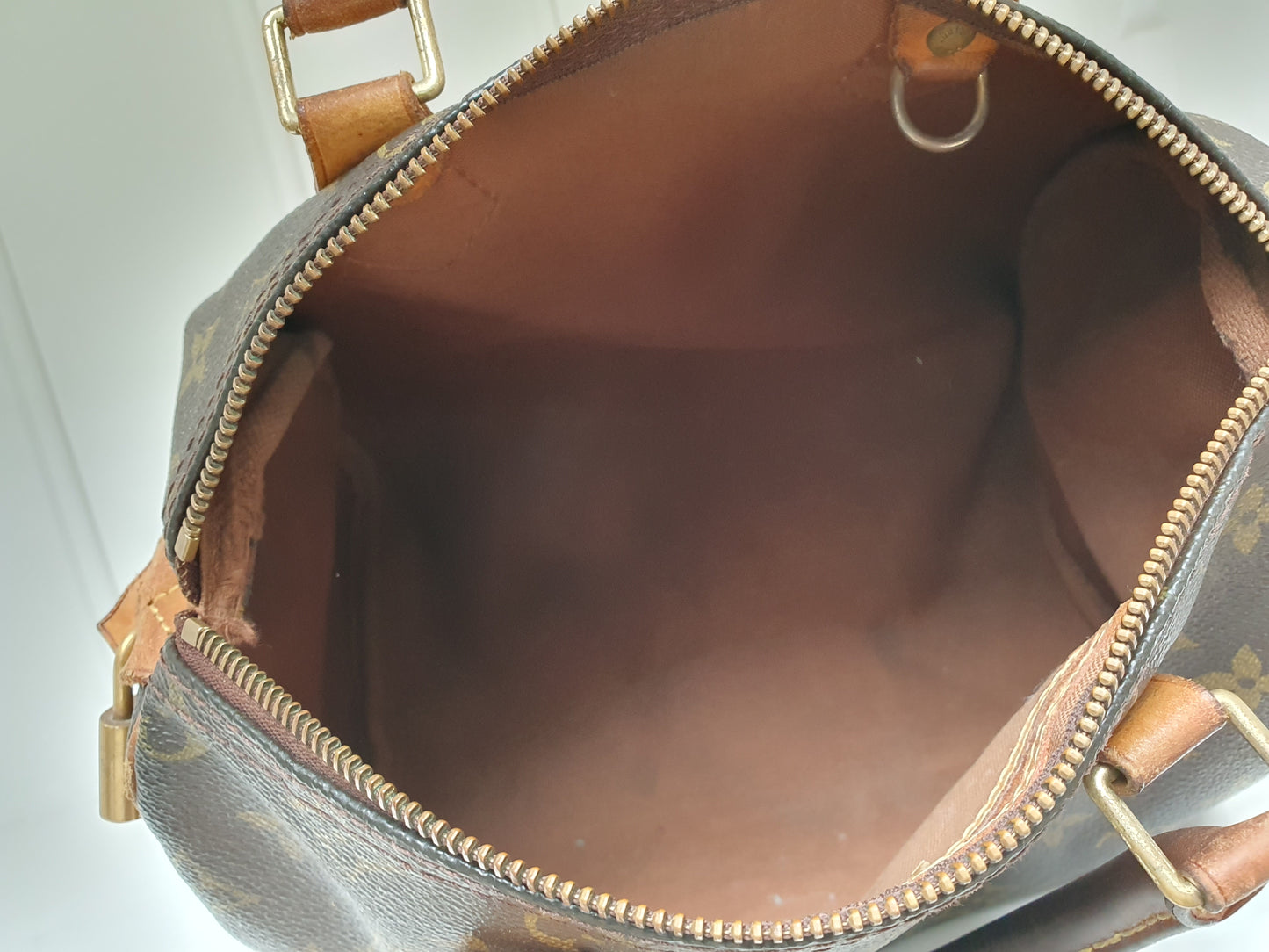 Louis vuitton speedy 25 hand bag