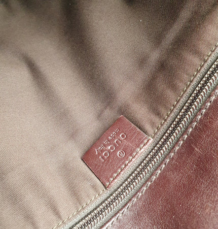 Gucci leather messenger bag