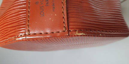 Louis vuitton twist lock vintage epi bag