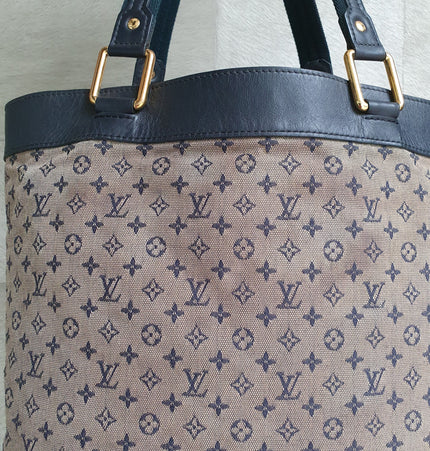 Louis Vuitton Lucille Schultertasche
