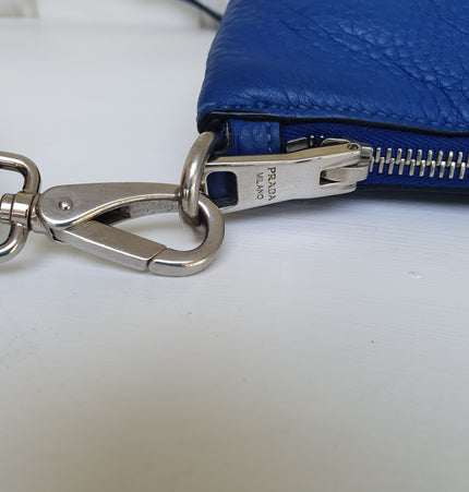 Prada Leder-Umhängetasche