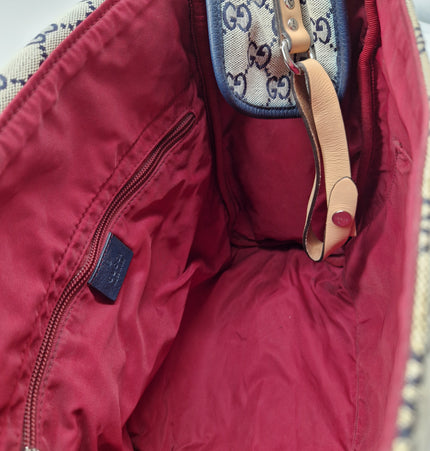 Gucci messenger bag