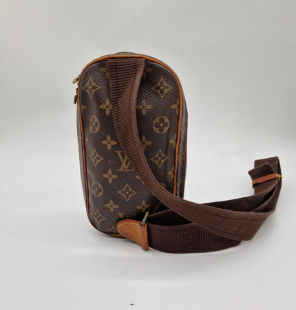 Louis vuitton crossbody bag