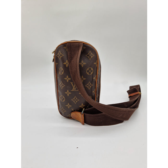 Louis vuitton crossbody bag