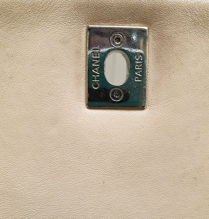 Chanel timeless classique crossbody bag