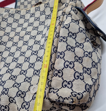 Gucci messenger bag