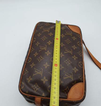 Louis vuitton tracadero crossbody bag