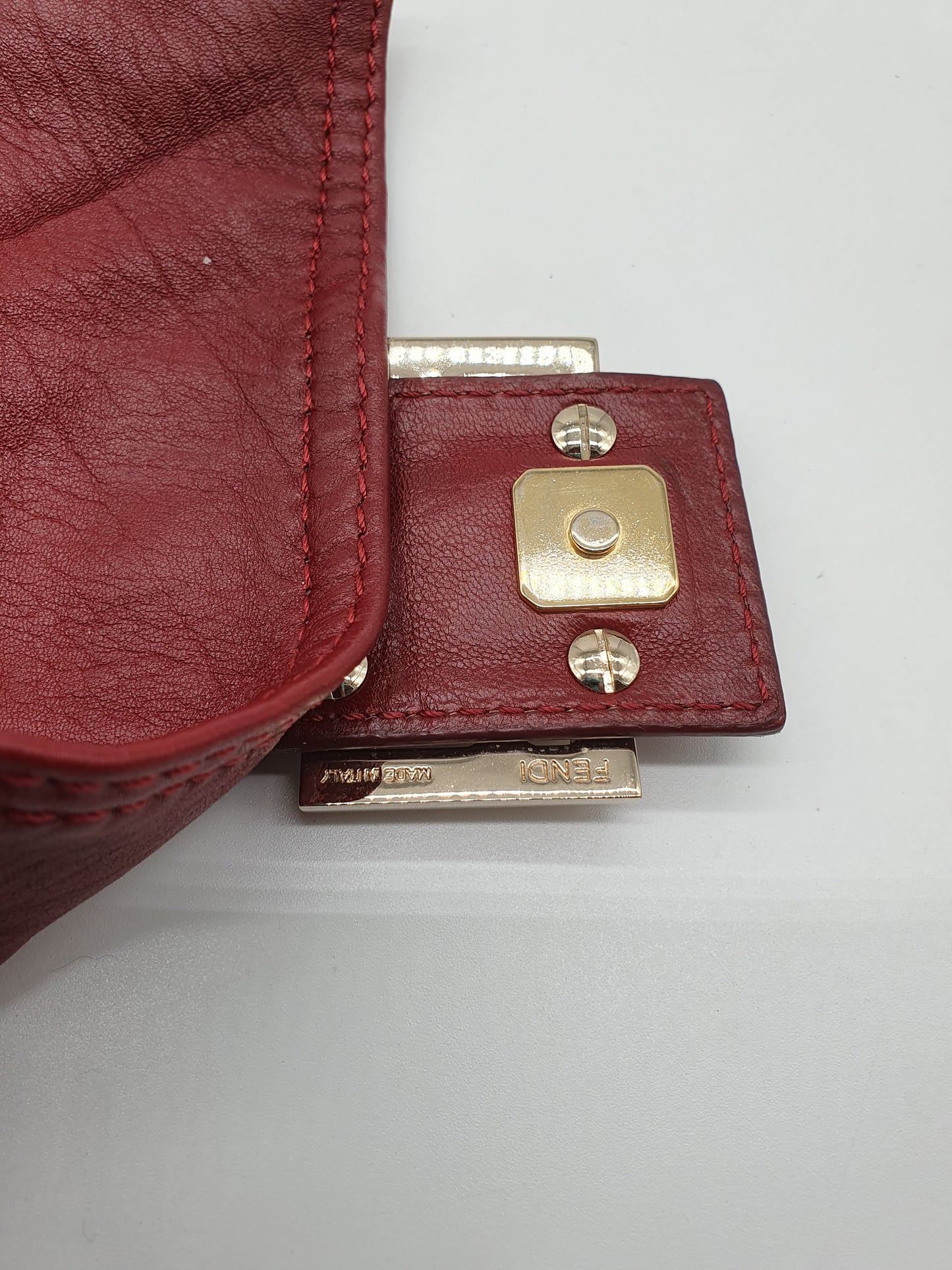 Fendi baguette leather shoulder bag