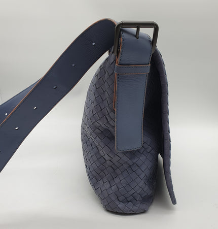 Bottega veneta leather messenger bag