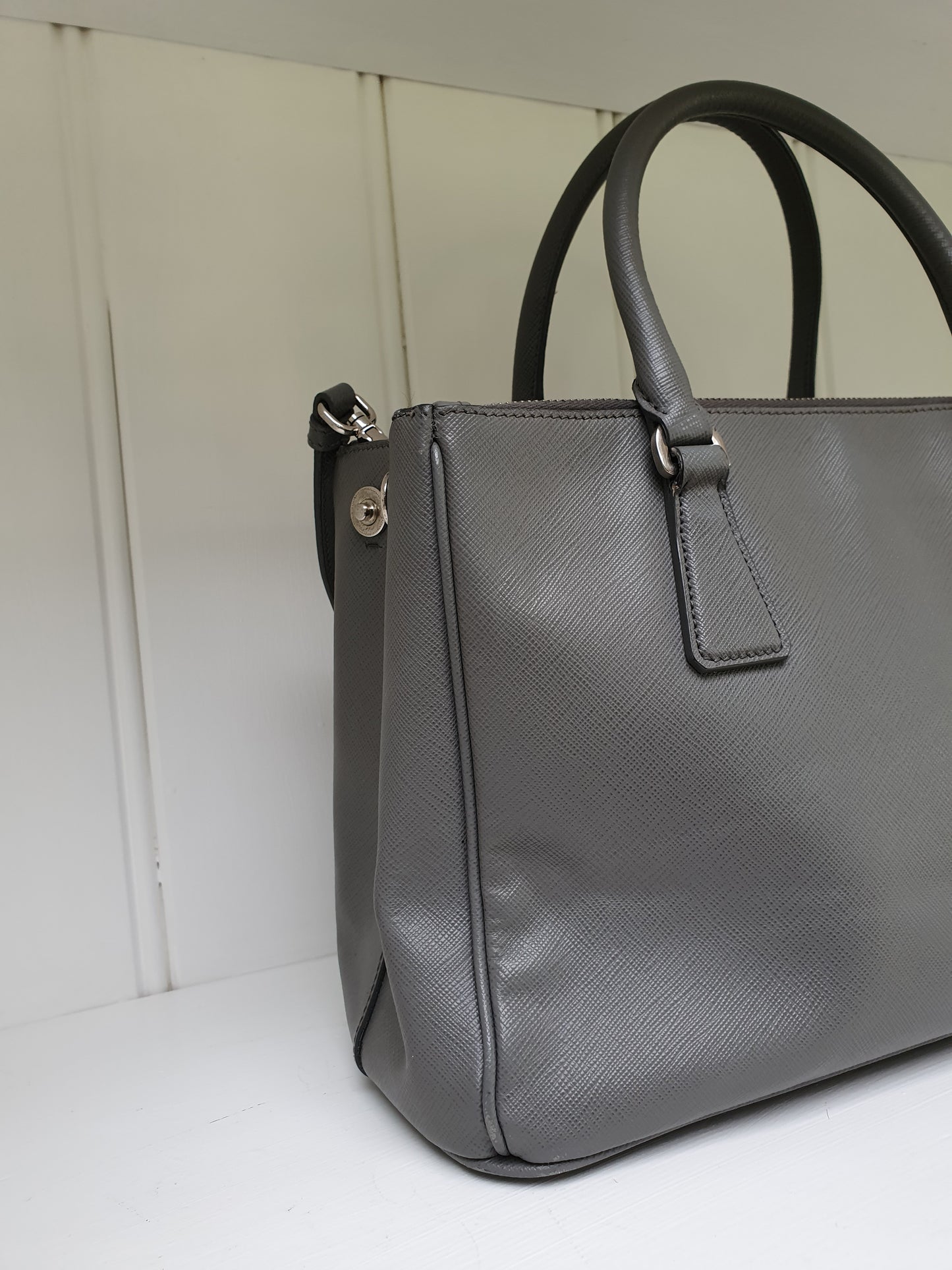 Prada galleria saffiano handbag