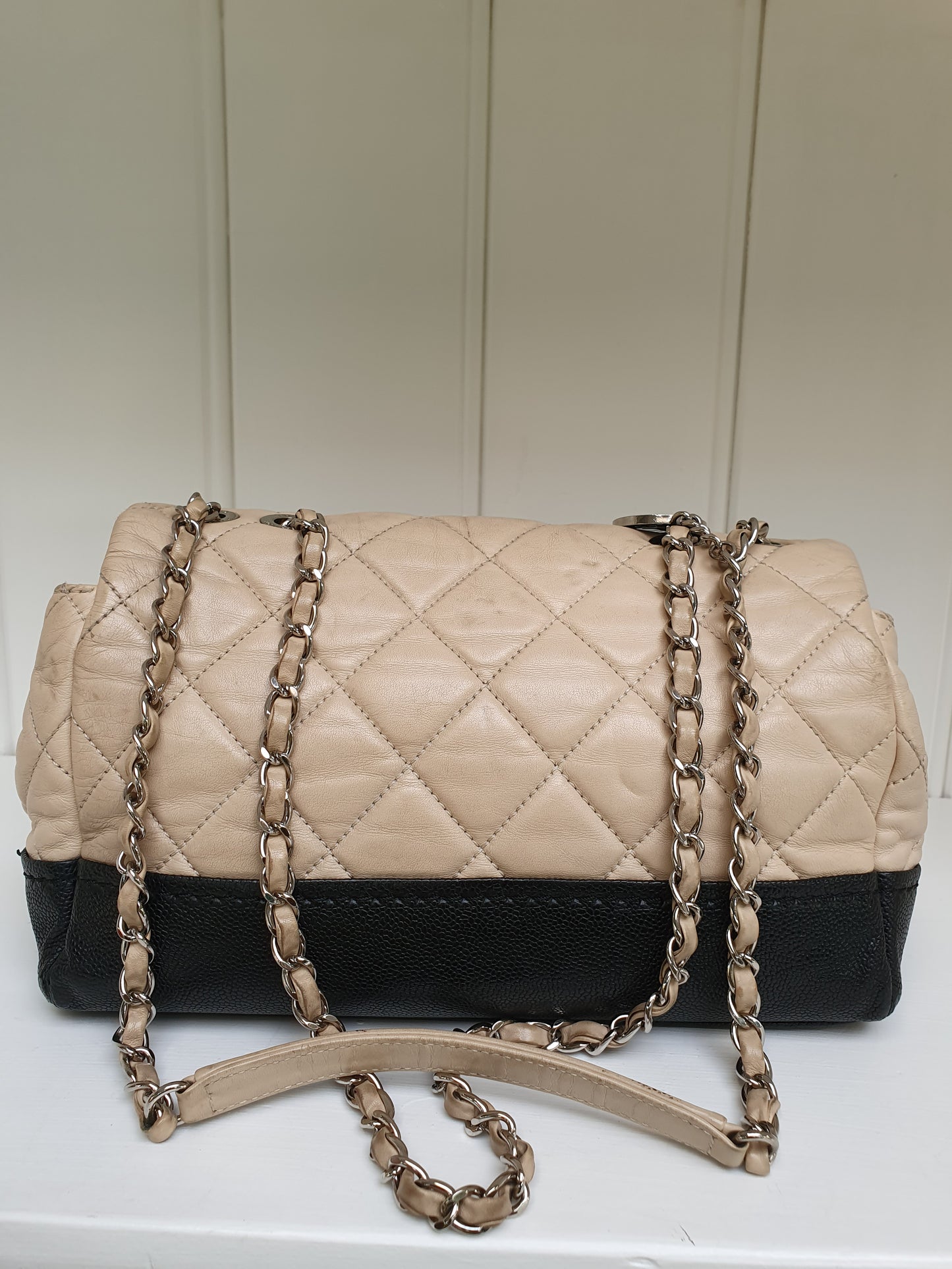 Chanel timeless classique crossbody bag