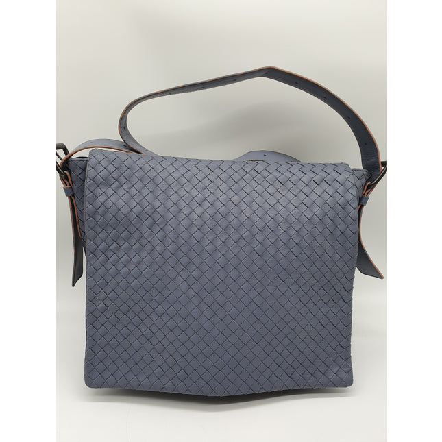Bottega veneta leather messenger bag