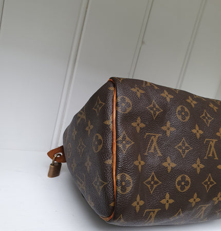 Louis vuitton speedy 25 hand bag