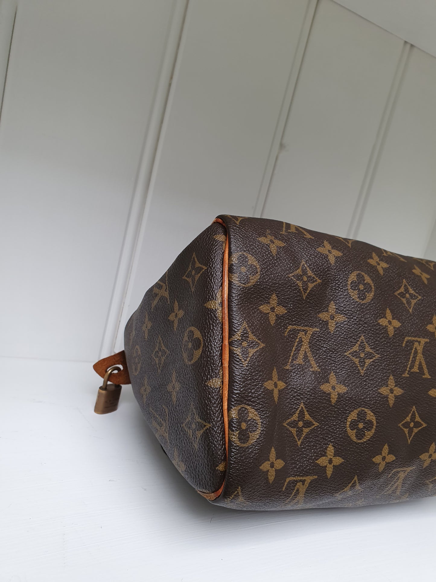 Louis vuitton speedy 25 hand bag