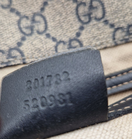 Gucci gg monogram messenger bag