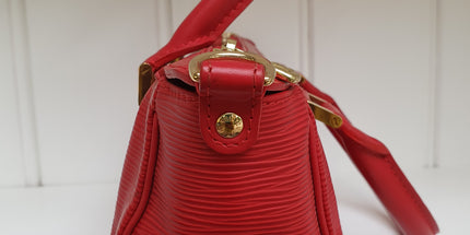 Louis vuitton epi leather