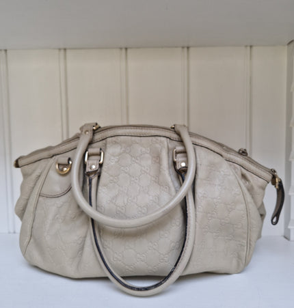 Gucci sukey leather handbag