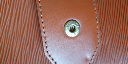 Louis vuitton twist lock vintage epi bag