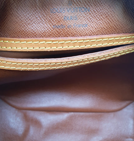 Louis vuitton blois crossbody bag
