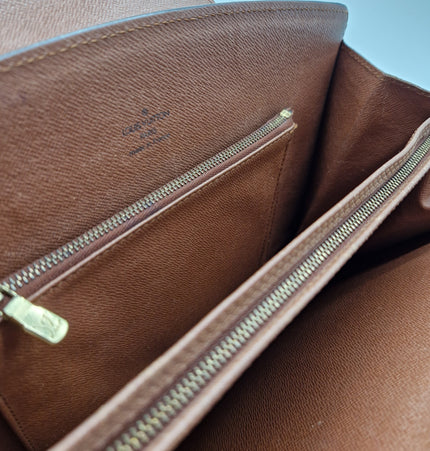 Louis vuitton crossbody bag