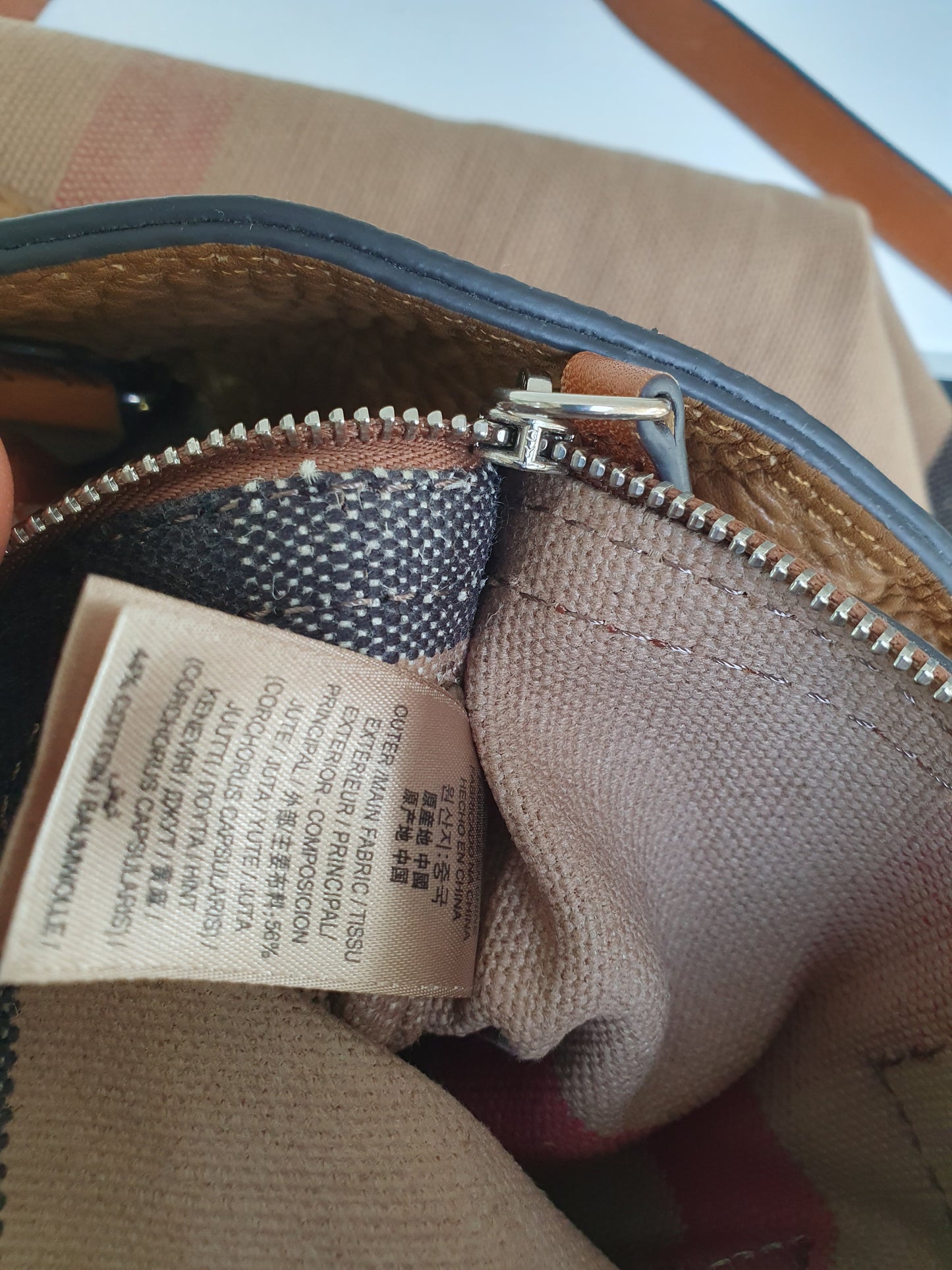 Burberry bucket bag