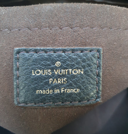 Louis vuitton mahina shoulder bag